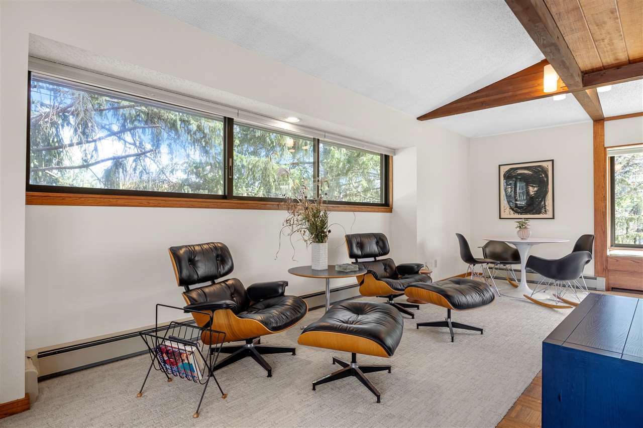 12 Fairview Knoll NE Iowa City IA 52240