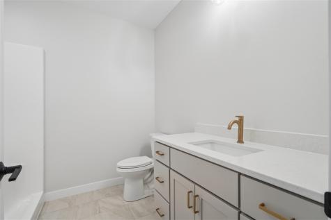 240 NW Howard Avenue Swisher IA 52338