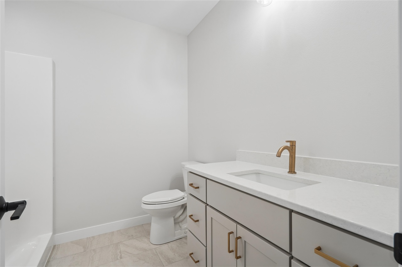 240 NW Howard Avenue Swisher IA 52338