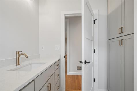 240 NW Howard Avenue Swisher IA 52338