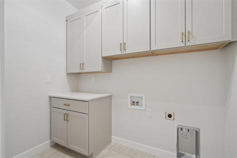 240 NW Howard Avenue Swisher IA 52338