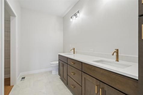 240 NW Howard Avenue Swisher IA 52338