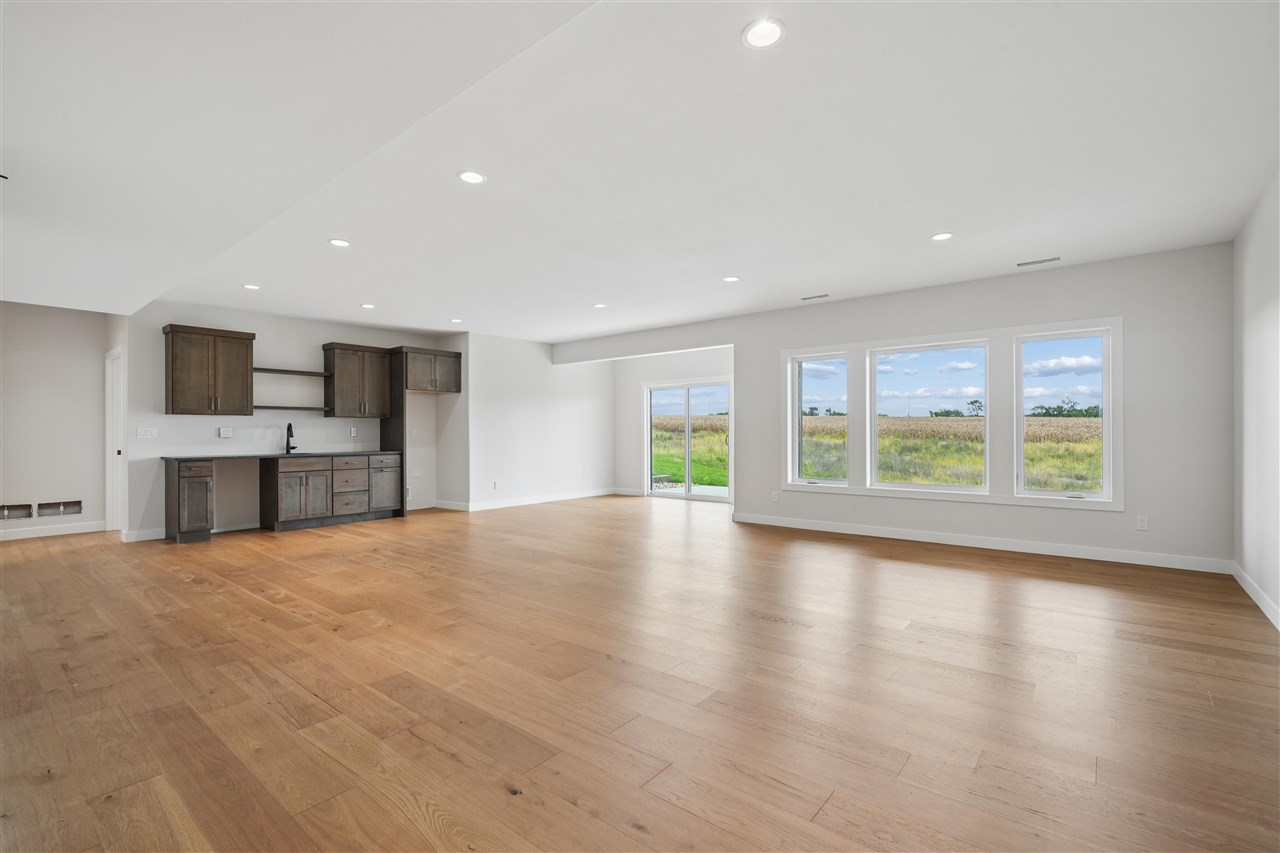 240 NW Howard Avenue Swisher IA 52338
