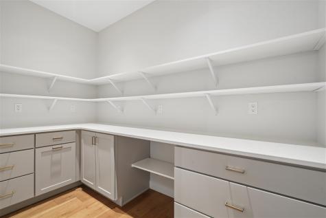 240 NW Howard Avenue Swisher IA 52338