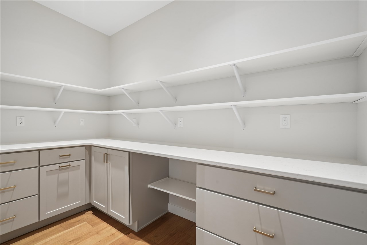 240 NW Howard Avenue Swisher IA 52338