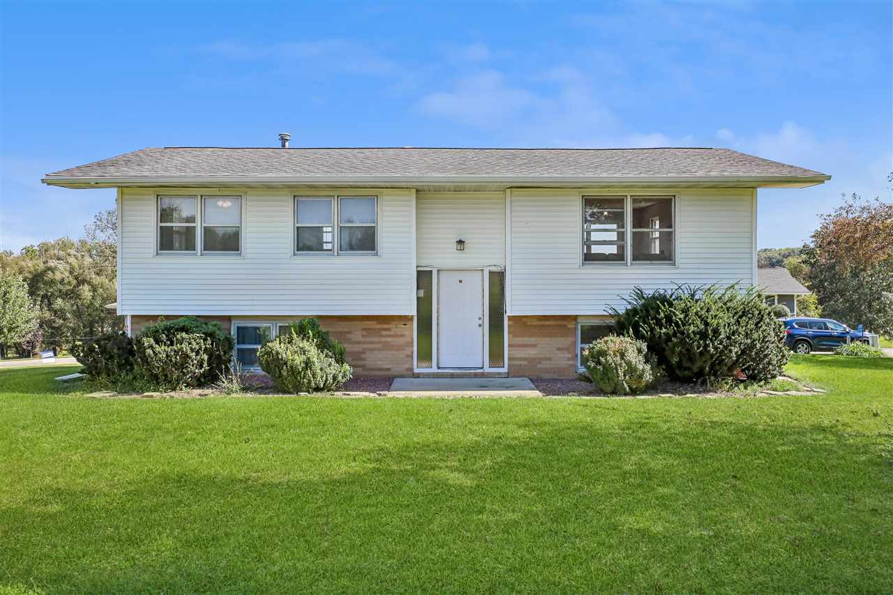 1733 Lake Front Drive NE Solon IA 52333
