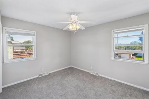1733 Lake Front Drive NE Solon IA 52333
