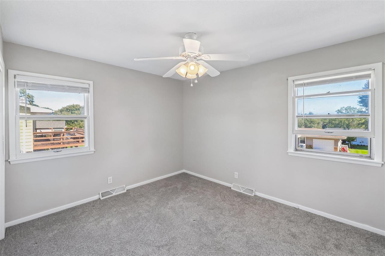 1733 Lake Front Drive NE Solon IA 52333