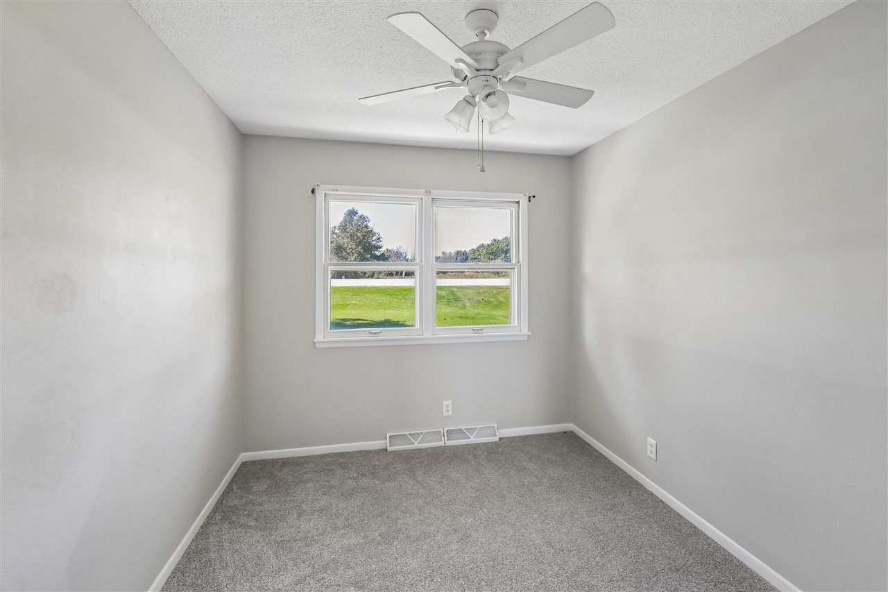 1733 Lake Front Drive NE Solon IA 52333