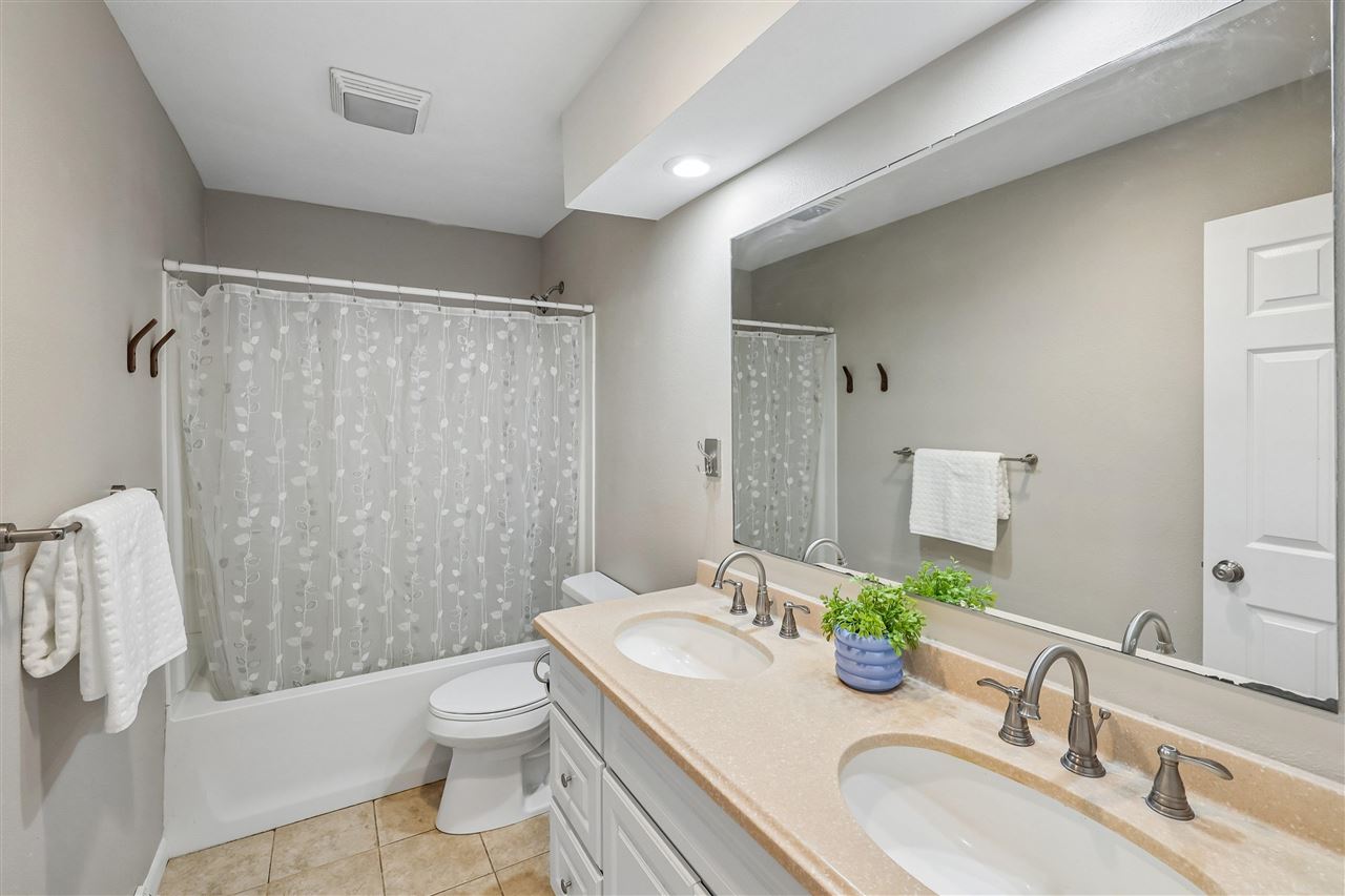 1733 Lake Front Drive NE Solon IA 52333