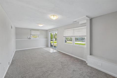 1733 Lake Front Drive NE Solon IA 52333
