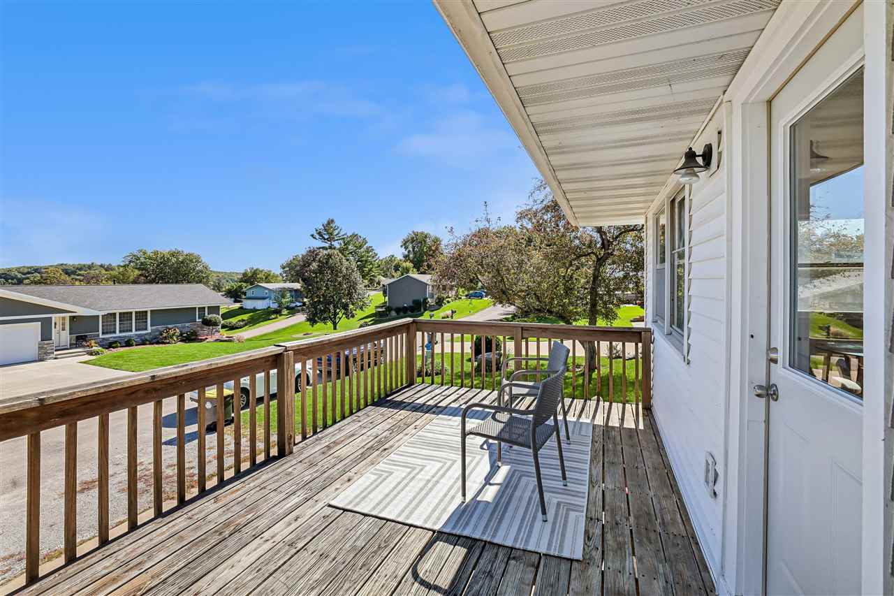 1733 Lake Front Drive NE Solon IA 52333