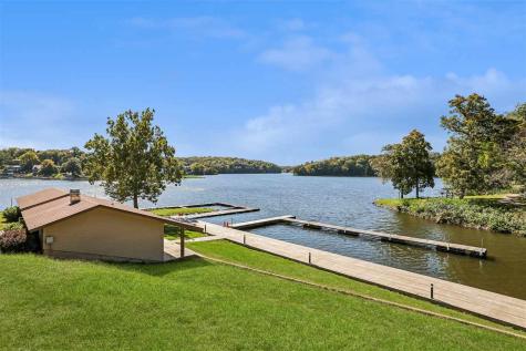 1733 Lake Front Drive NE Solon IA 52333
