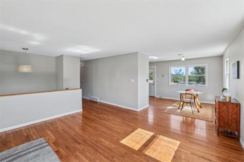 1733 Lake Front Drive NE Solon IA 52333