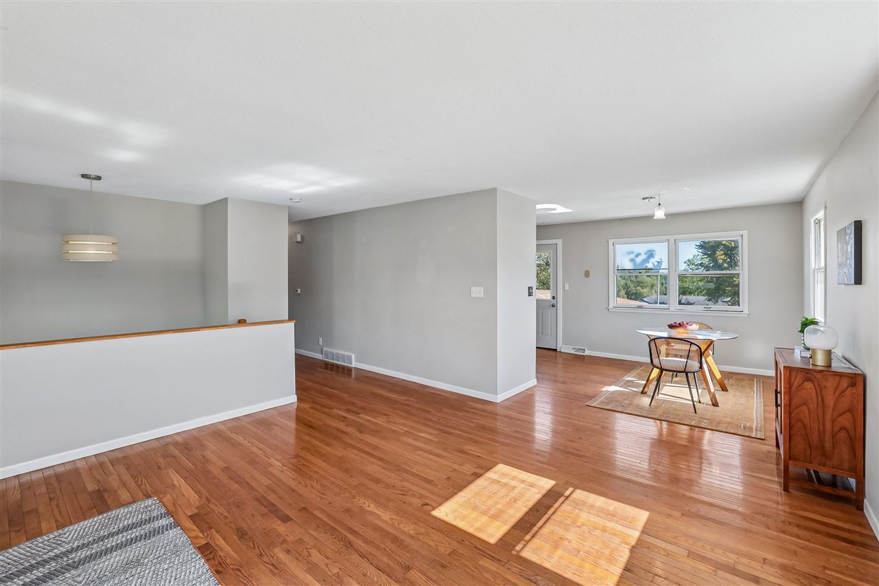 1733 Lake Front Drive NE Solon IA 52333