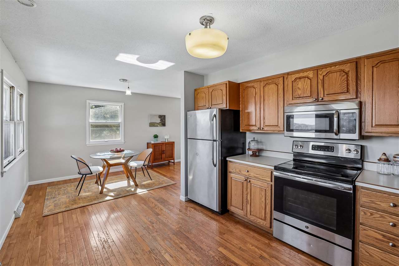 1733 Lake Front Drive NE Solon IA 52333