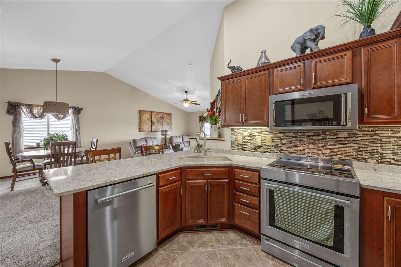 807 10th Avenue Place Coralville IA 52241