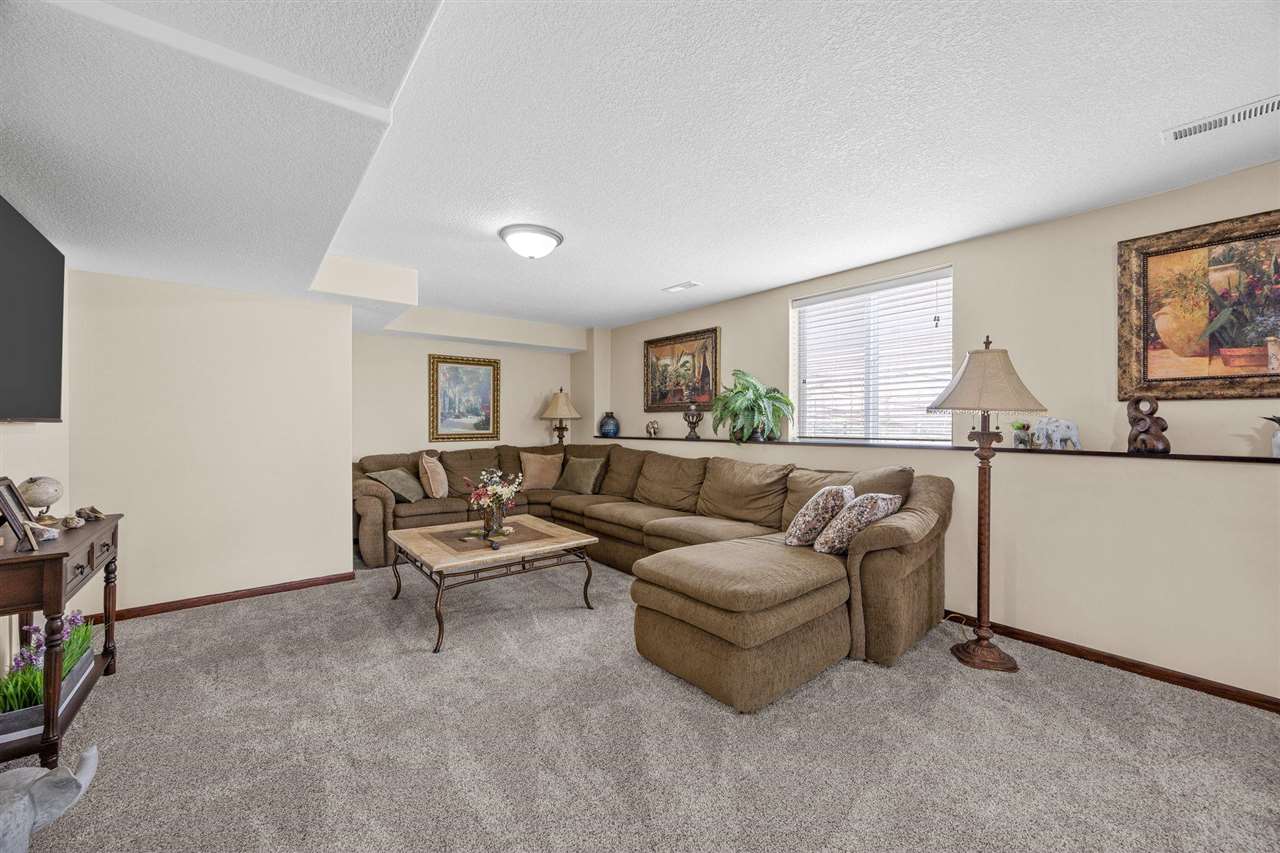 807 10th Avenue Place Coralville IA 52241
