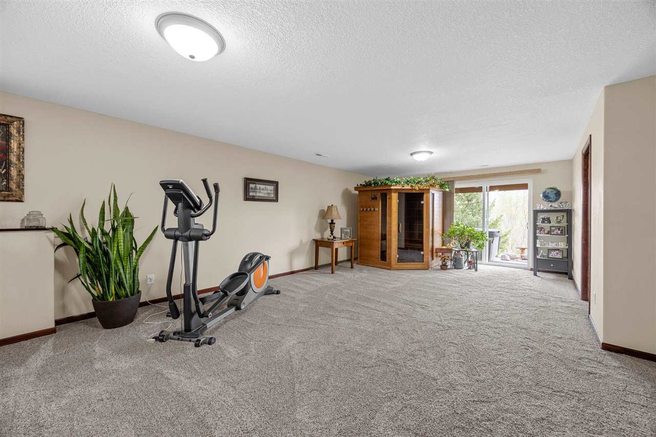 807 10th Avenue Place Coralville IA 52241