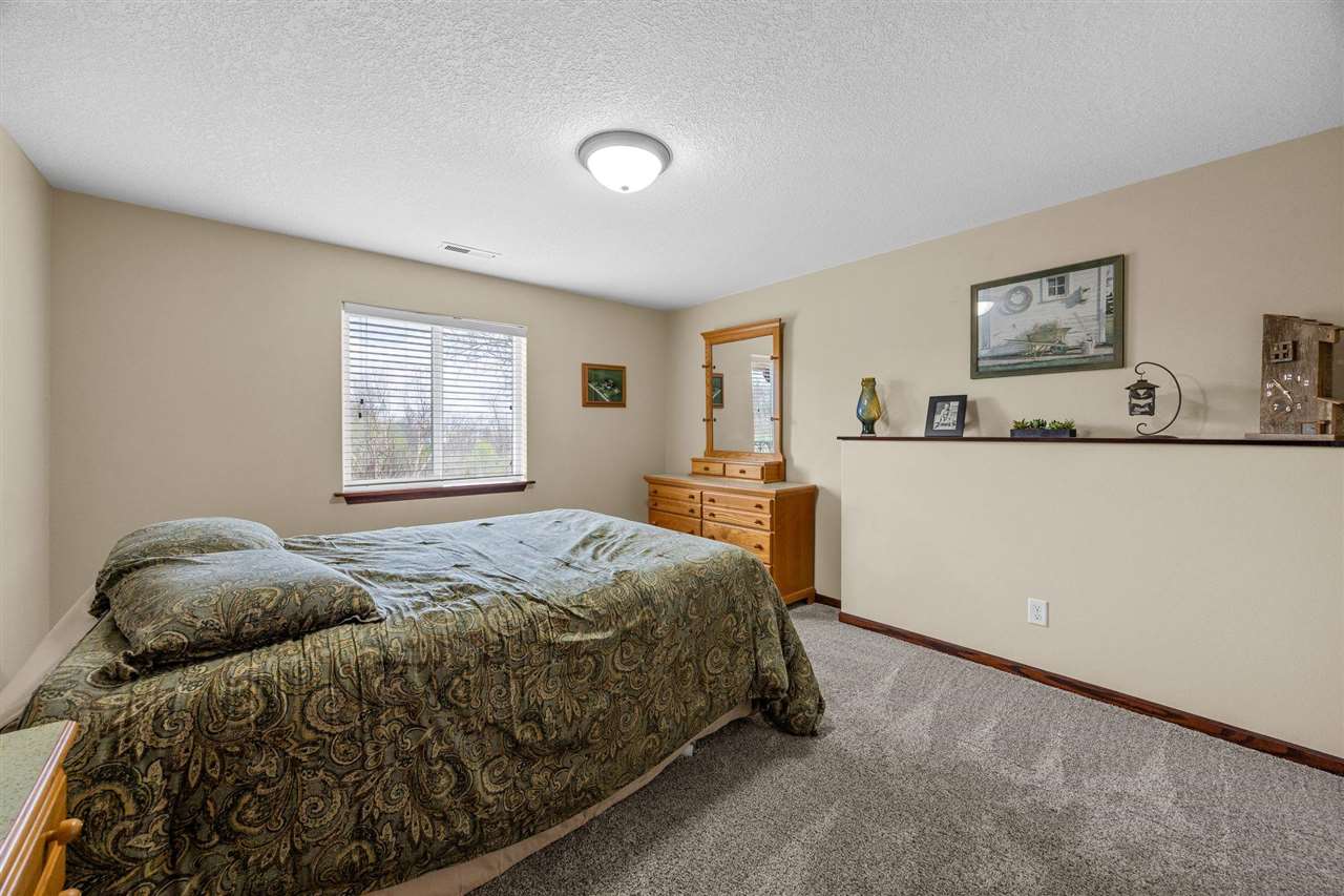 807 10th Avenue Place Coralville IA 52241
