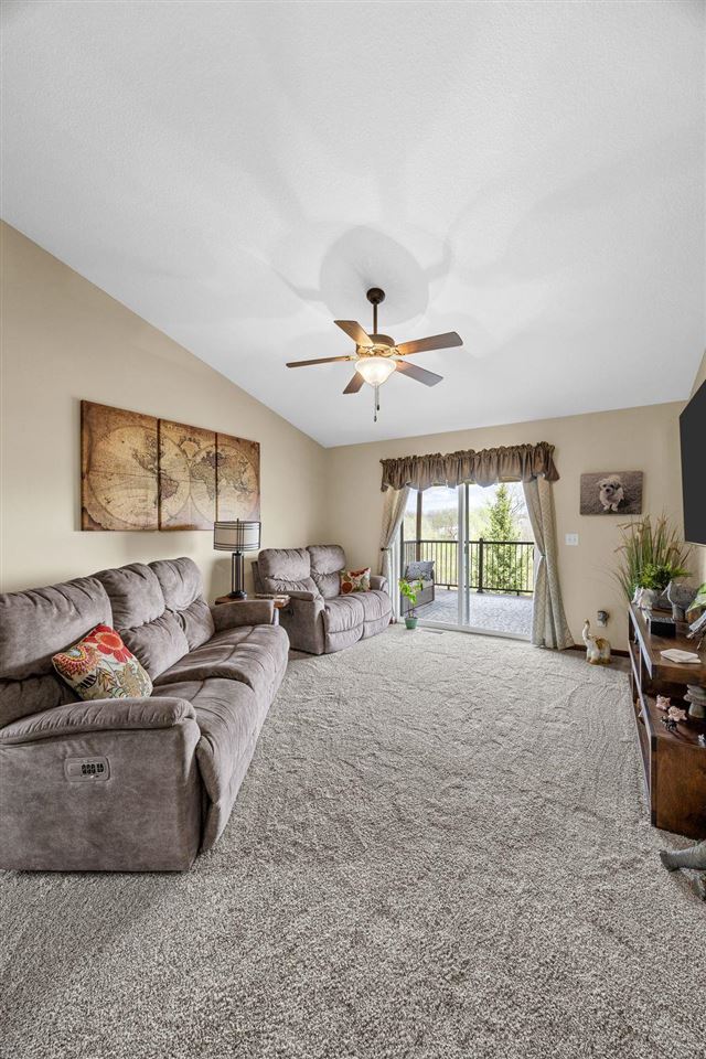 807 10th Avenue Place Coralville IA 52241