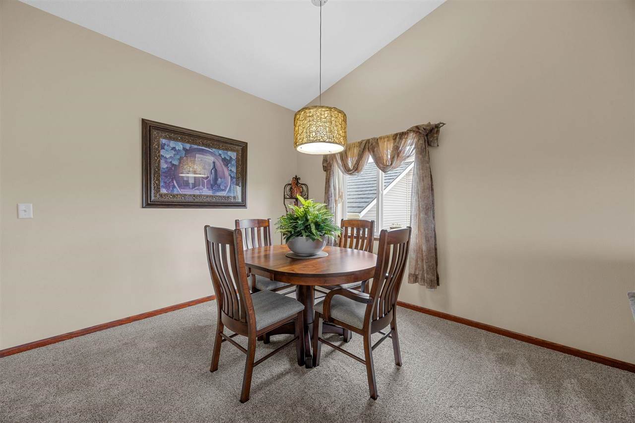 807 10th Avenue Place Coralville IA 52241