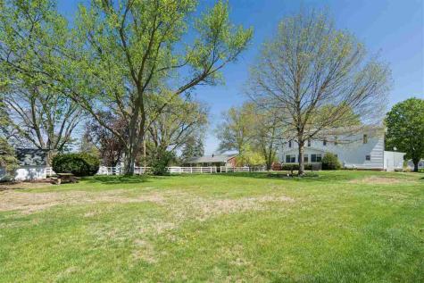 401 S Market Street Solon IA 52333