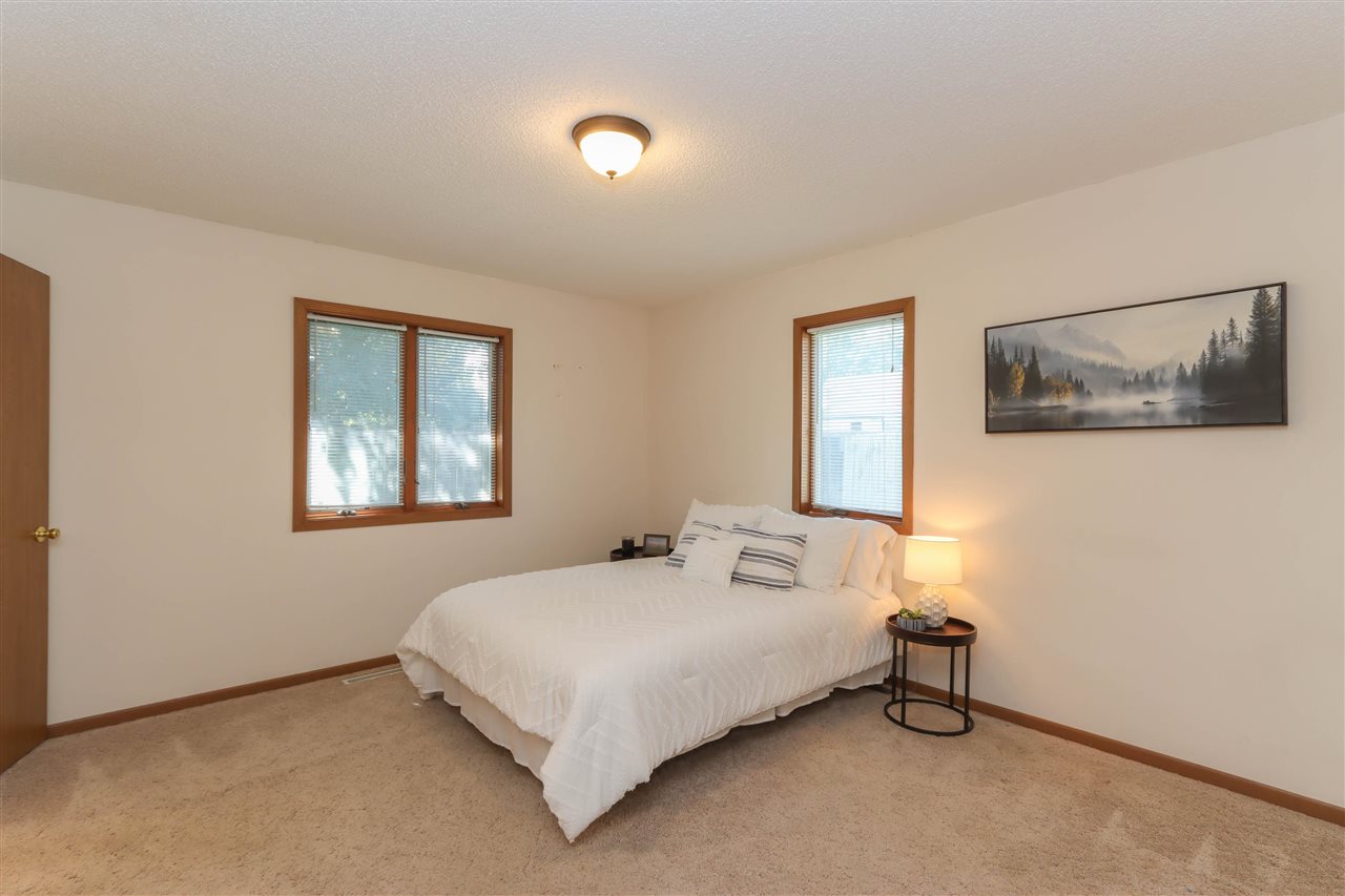 2322 27th SW Cedar Rapids IA 52404