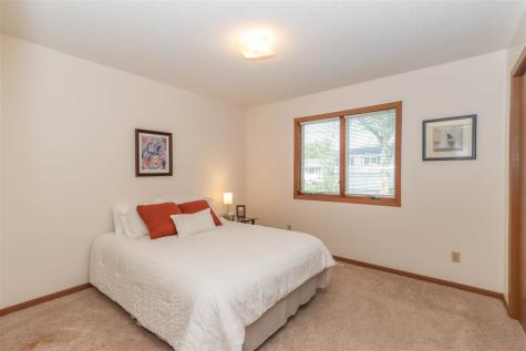 2322 27th SW Cedar Rapids IA 52404