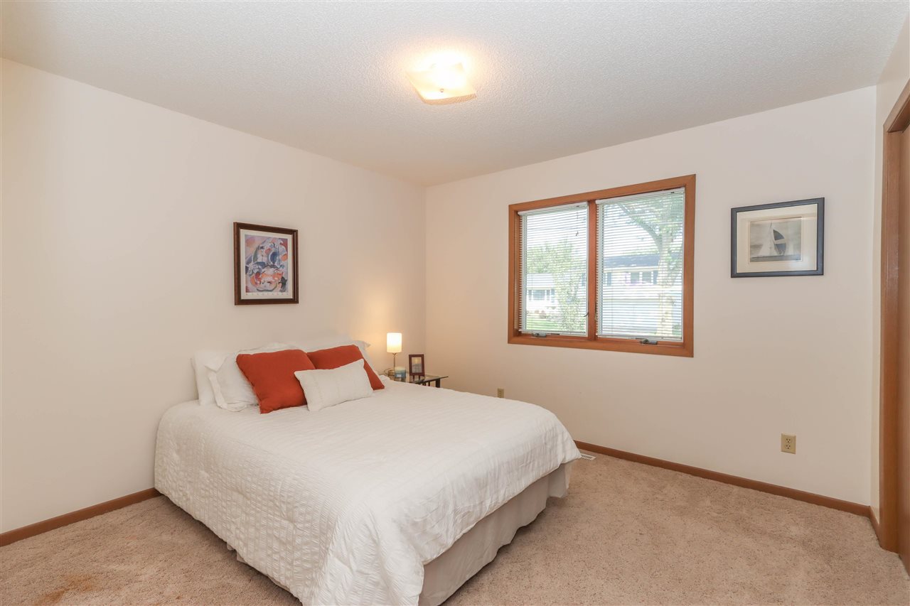 2322 27th SW Cedar Rapids IA 52404