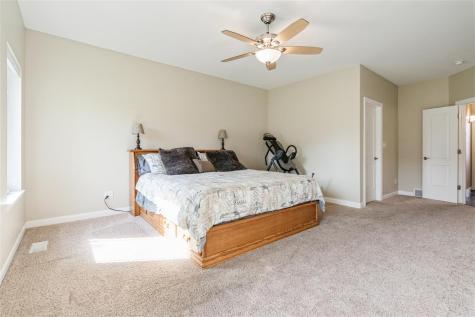 490 Erusha Drive Walford IA 52351