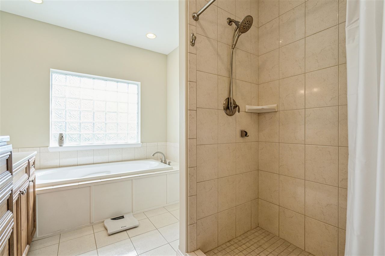 490 Erusha Drive Walford IA 52351