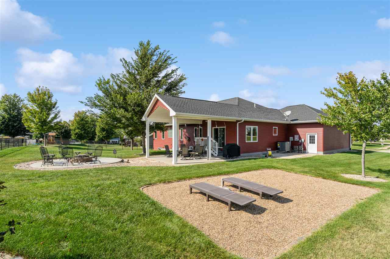 490 Erusha Drive Walford IA 52351