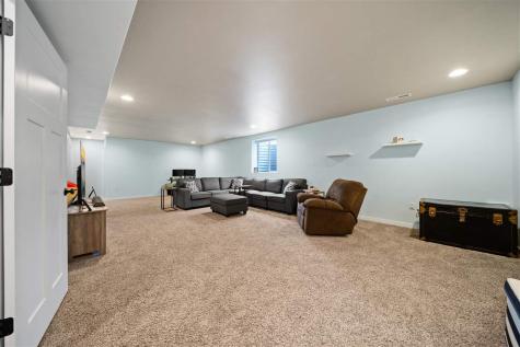 236 Kenneth Drive Iowa City IA 52245