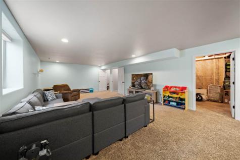 236 Kenneth Drive Iowa City IA 52245