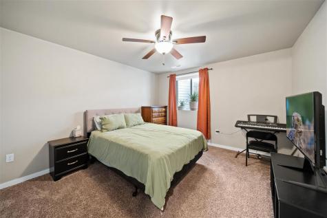 236 Kenneth Drive Iowa City IA 52245