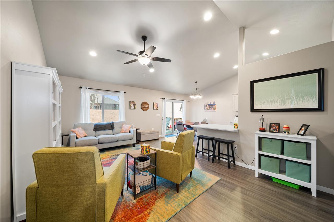 236 Kenneth Drive Iowa City IA 52245