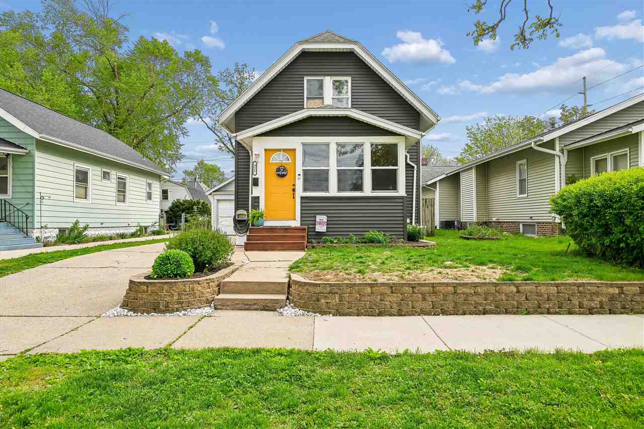 921 NW H Avenue Cedar Rapids IA 52405