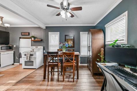 921 NW H Avenue Cedar Rapids IA 52405
