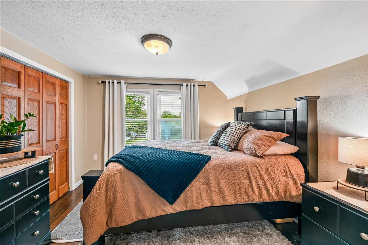 921 NW H Avenue Cedar Rapids IA 52405