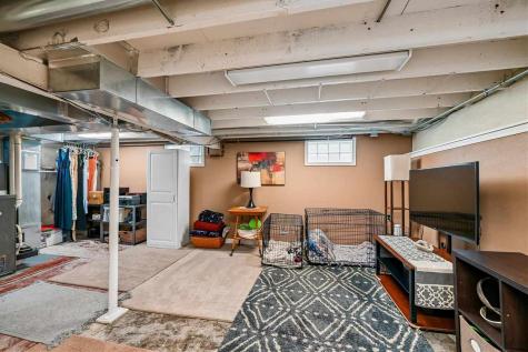 921 NW H Avenue Cedar Rapids IA 52405