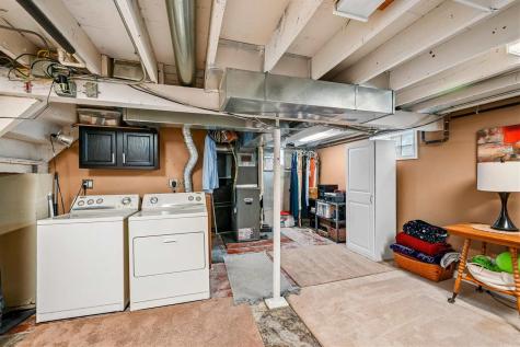 921 NW H Avenue Cedar Rapids IA 52405