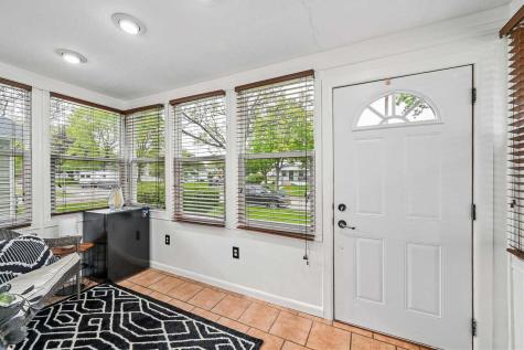 921 NW H Avenue Cedar Rapids IA 52405