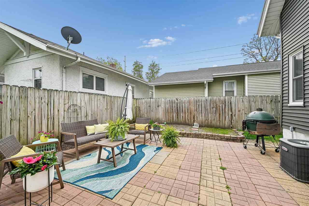 921 NW H Avenue Cedar Rapids IA 52405