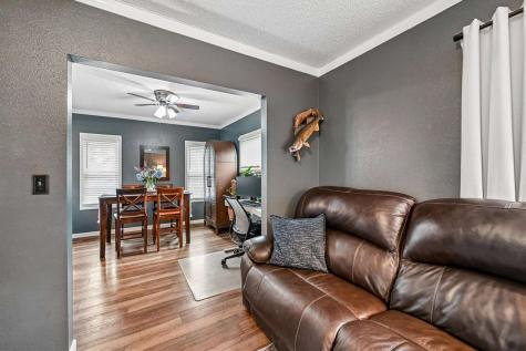 921 NW H Avenue Cedar Rapids IA 52405