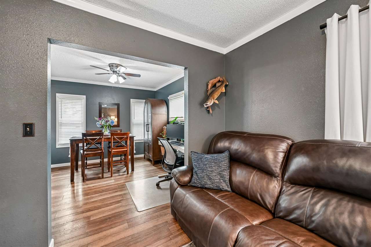921 NW H Avenue Cedar Rapids IA 52405