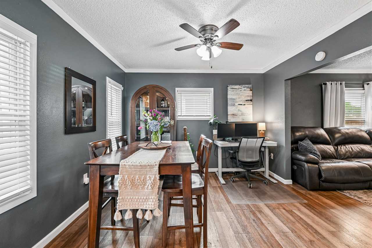921 NW H Avenue Cedar Rapids IA 52405