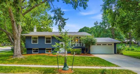 152 N Westminster Street Iowa City IA 52245