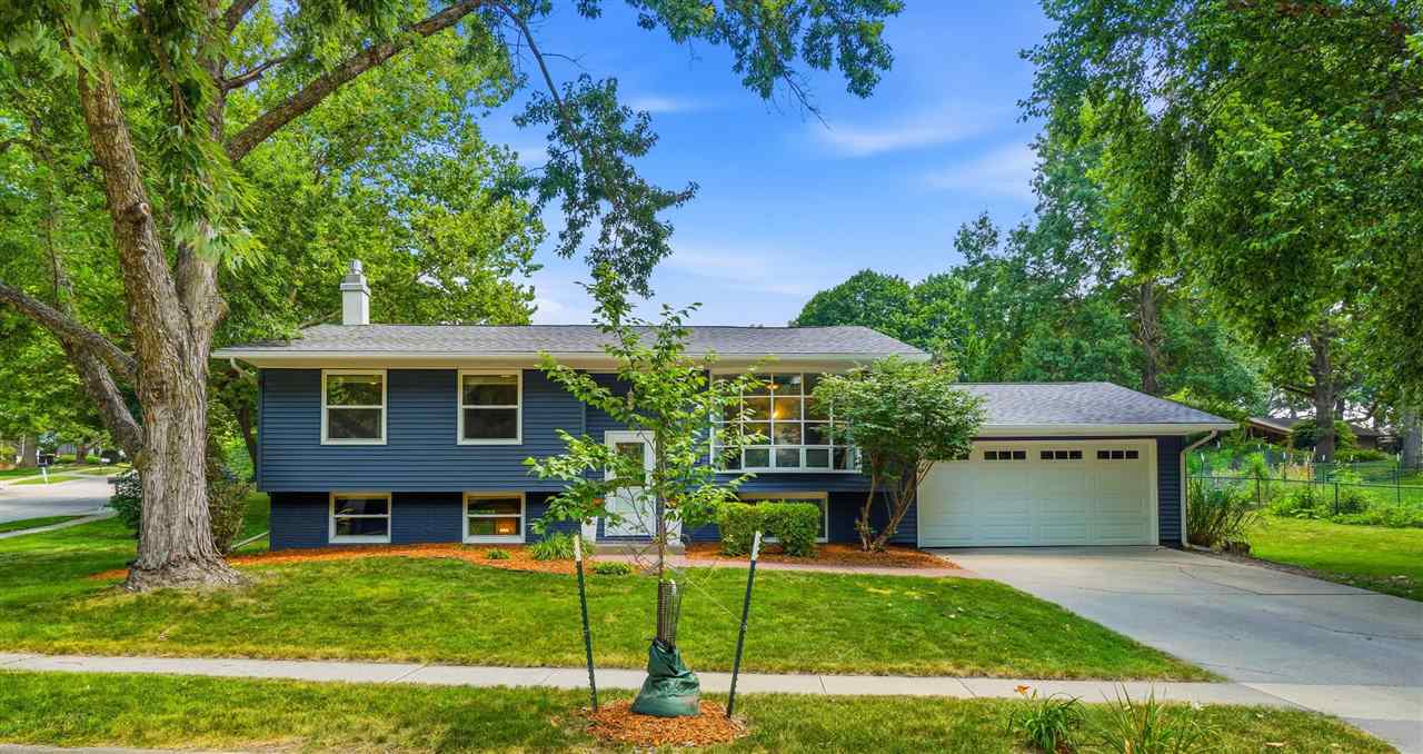 152 N Westminster Street Iowa City IA 52245
