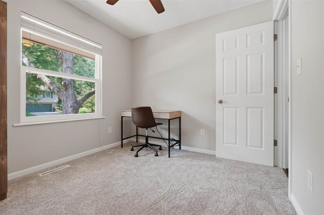 152 N Westminster Street Iowa City IA 52245